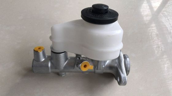 47201-12550 47201-12050 بطری اصلی ترمز 47201-12550 Fit FITS TOYOTA Corolla CYLINDER SUB-ASSY MASTERAONE